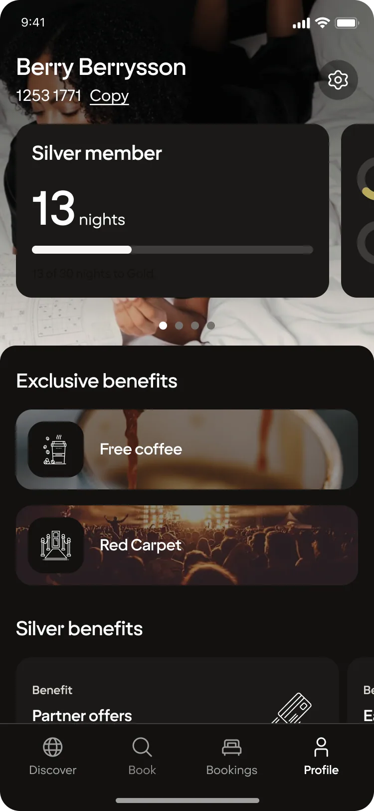 Strawberry mobile member overview with level, bookings and membership actions.
